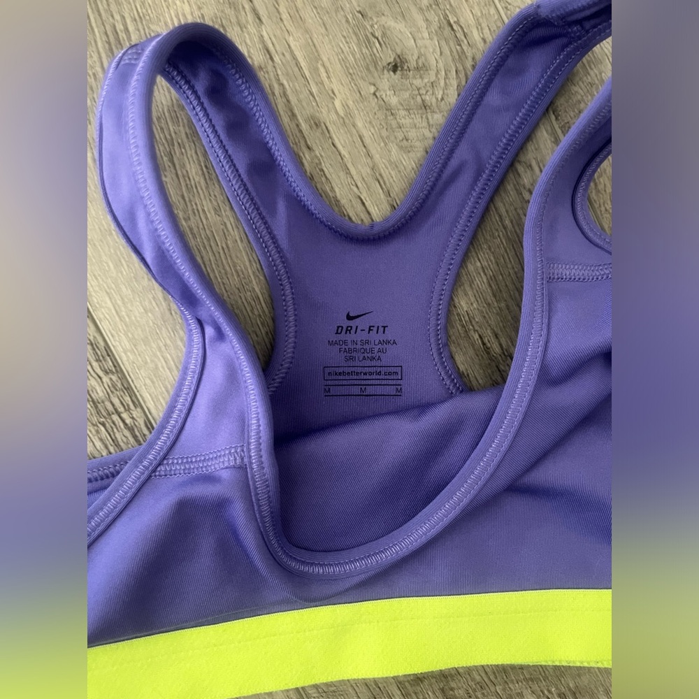 Nike Sports Bra - Picture 4 of 4